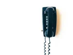 Téléphone utilisé pour laisser un message vocal